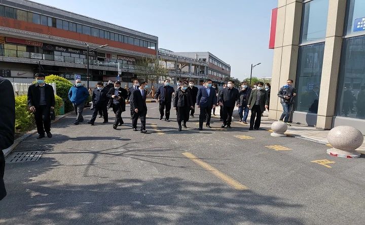 山東省復(fù)工復(fù)產(chǎn)調(diào)研小組蒞臨魯商物業(yè)東營項(xiàng)目視察，并予以高度贊揚(yáng)！