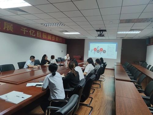 魯商物業(yè)客服管理部召開(kāi)解放思想大討論研討會(huì)